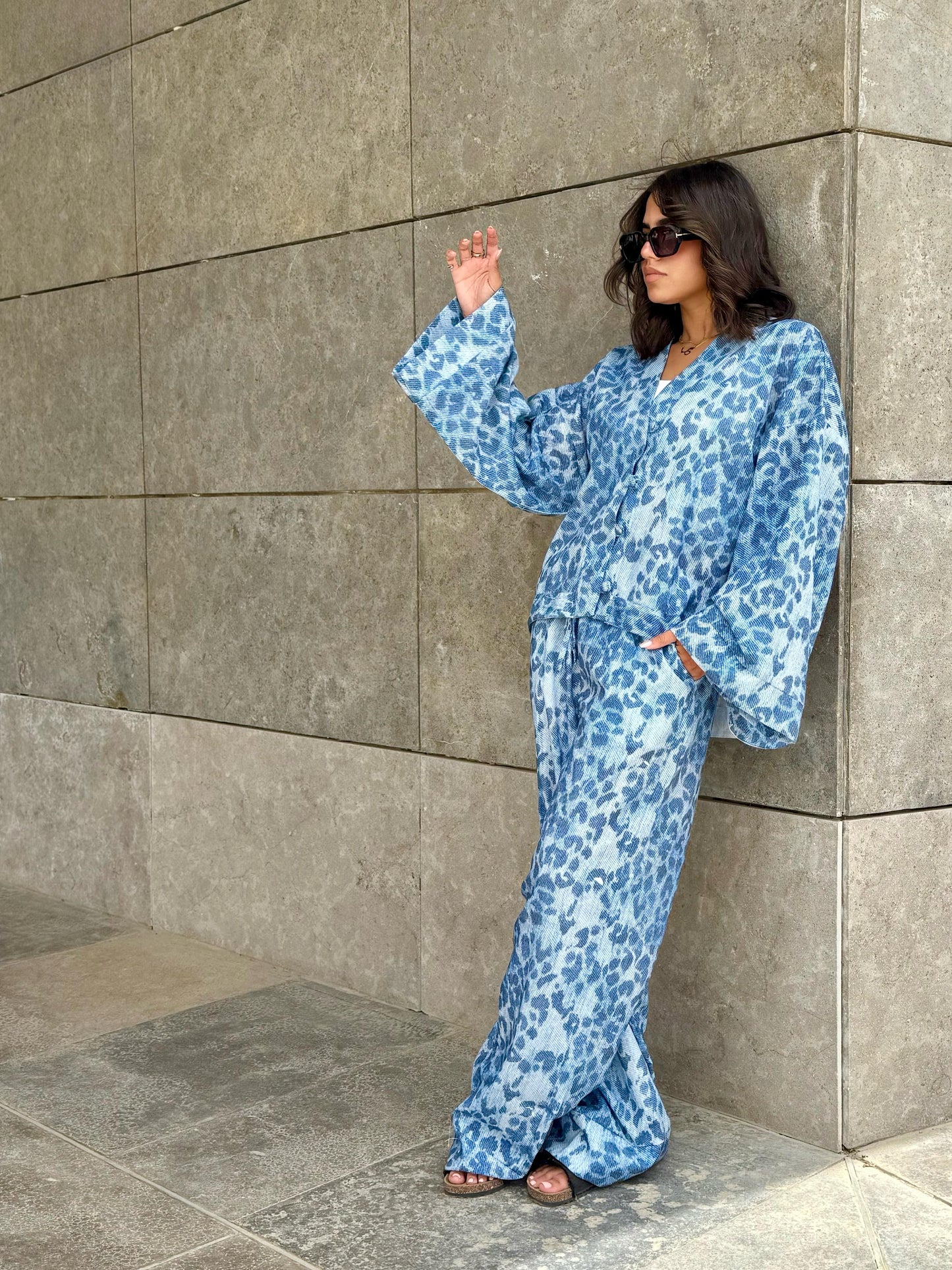 Leopard linen set in blue