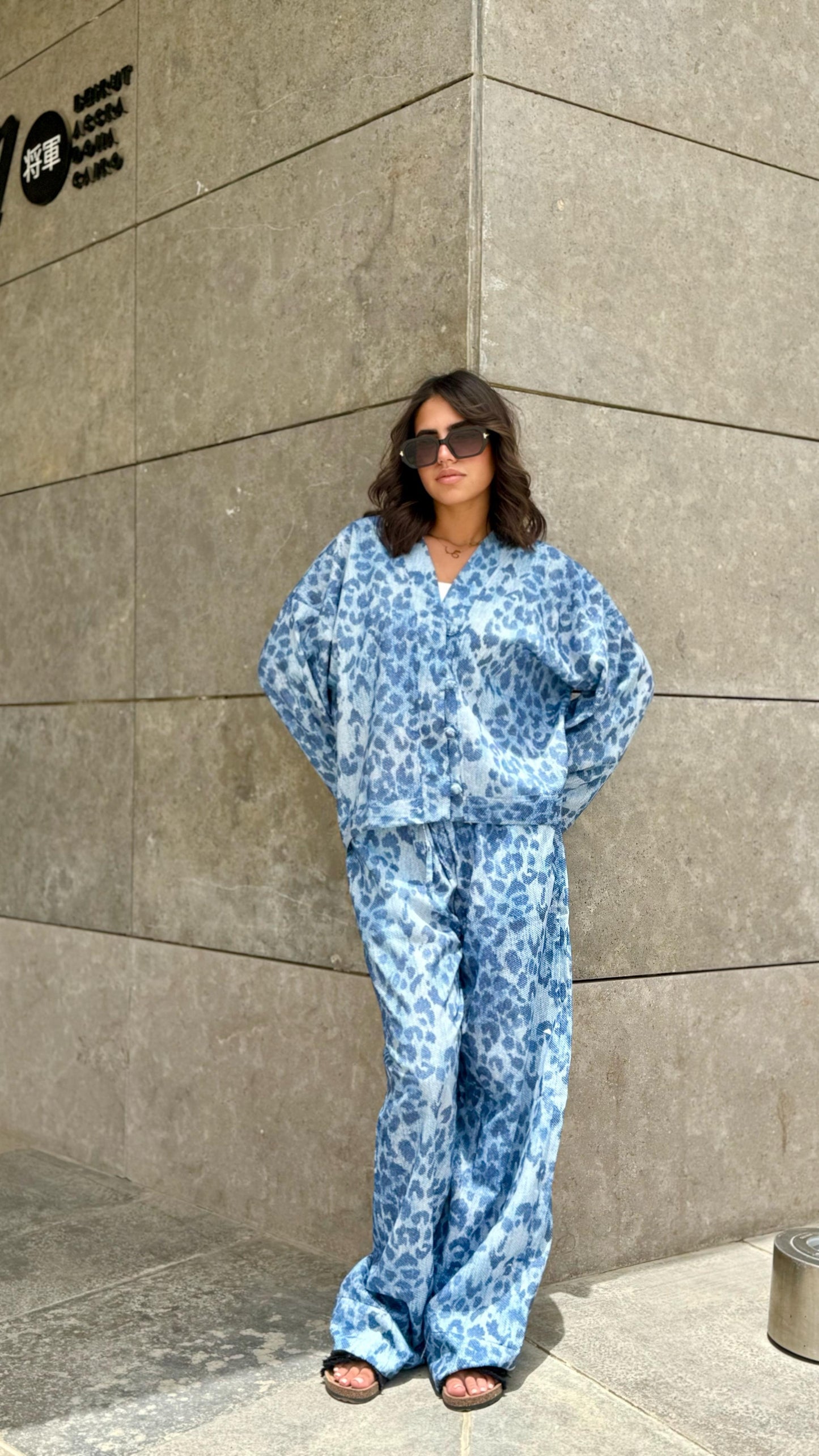 Leopard linen set in blue