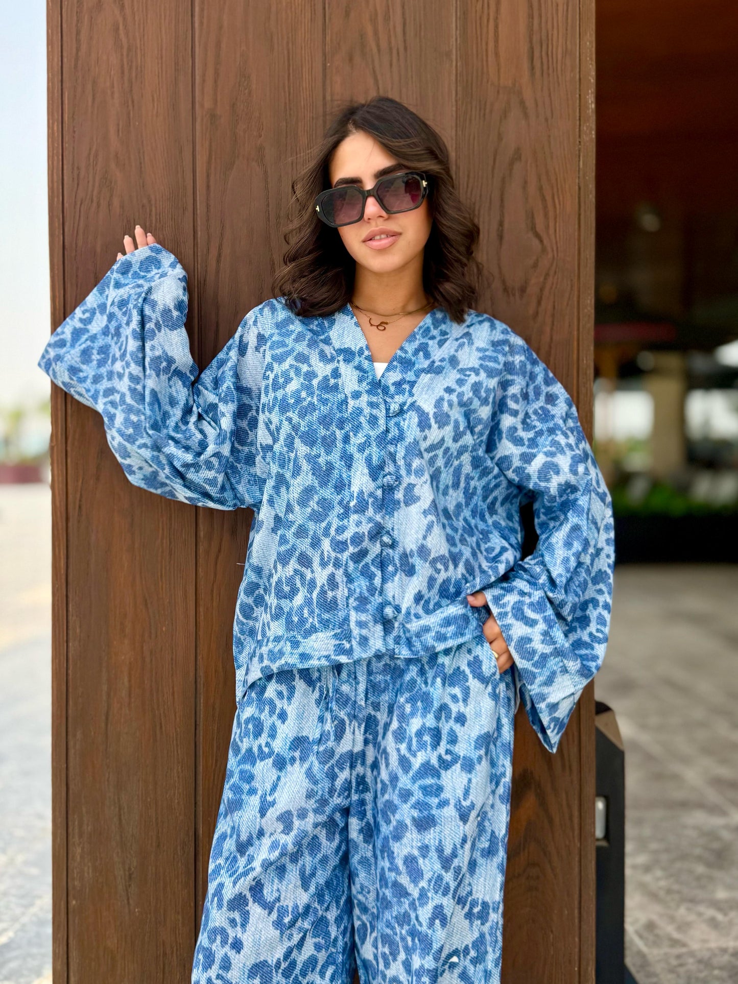 Leopard linen set in blue