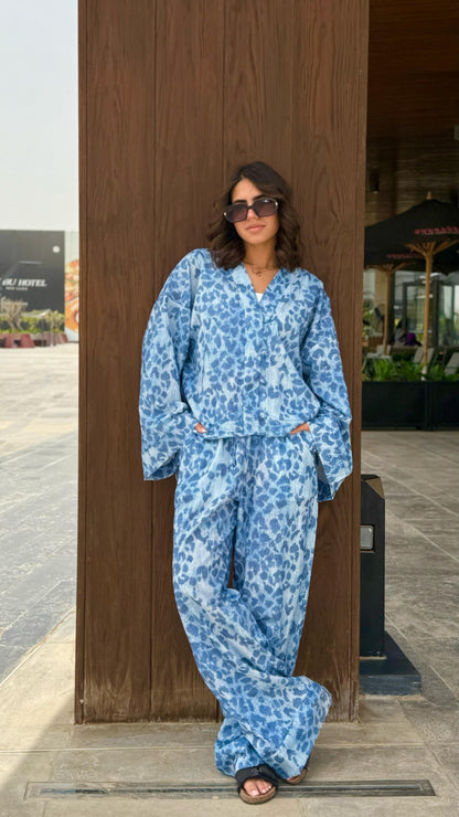 Leopard linen set in blue